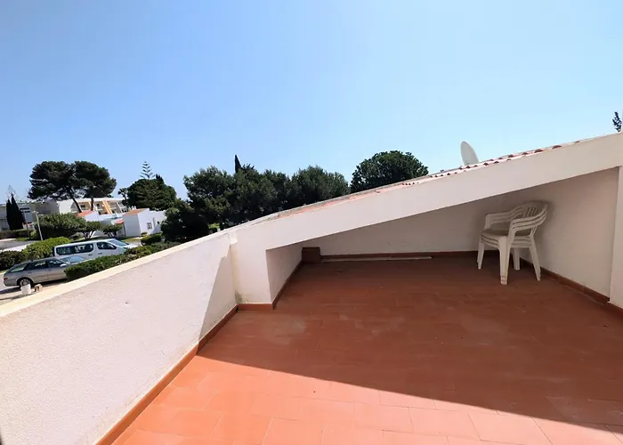 06 Sra Da Rocha - Casas & Papeis * Porches (Algarve)