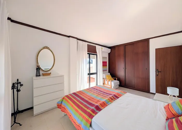 Apartman 06 Sra Da Rocha - Casas & Papeis